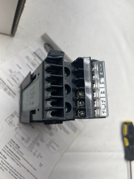 NEW BARBER COLMAN 2116I/AL/VH/XXX/AX143 INVENSYS EUROTHERM TEMPERATURE CONTROL