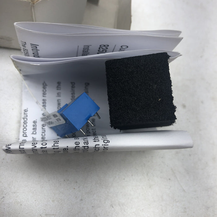 NEW EATON 8250B-6501 SERIES B1 ACCESSORY LOGIC MODULE OPCON LIGHT/DARK 8250B