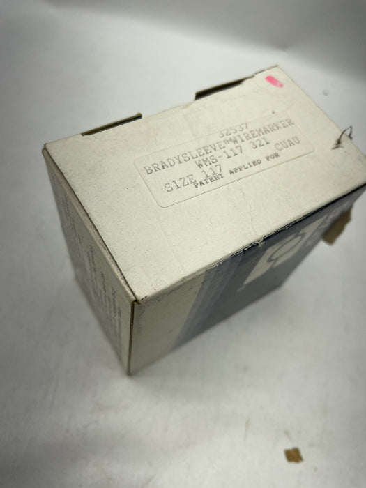 NEW  BRADYSLEEVE WIREMARKER 32537 / WMS-117-321  500 CNT ROLL 1.5" X .35"
