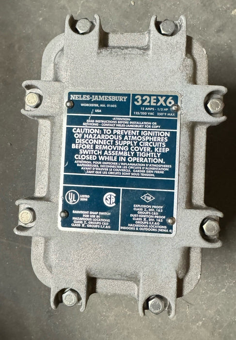 NEW NELES Jamesbury 32EX6 Snap Limit Switch 15 Amp 1/3HP EXPLOSION PROOF BRACKET
