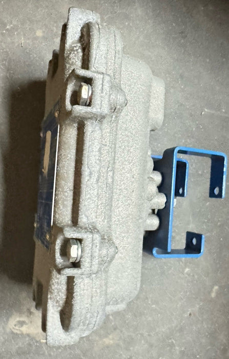 NEW NELES Jamesbury 32EX6 Snap Limit Switch 15 Amp 1/3HP EXPLOSION PROOF BRACKET