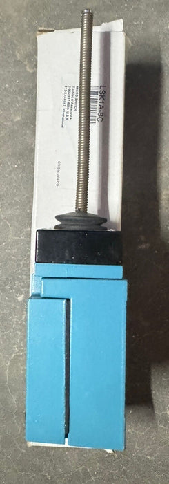 NEW HONEYWELL MICRO SWITCH LSK1A-8C  spring wand LIMIT NIB