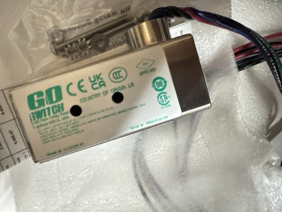 NEW GO SWITCH 21-11124-A2 600VAC TOPWORX Magnetic Proximity Switch 2111124A2
