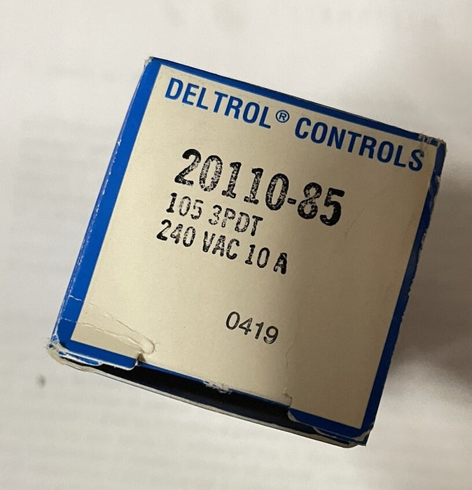 NEW DELTROL CONTROLS RELAY 20110-85 3PDT 240 VAC COIL 10 AMP HP RATED