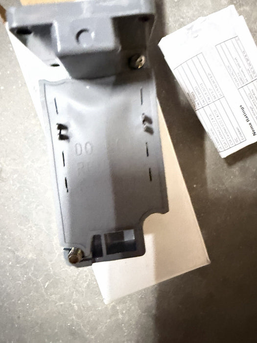 Eaton E51SAL Switch Body New In Box USA