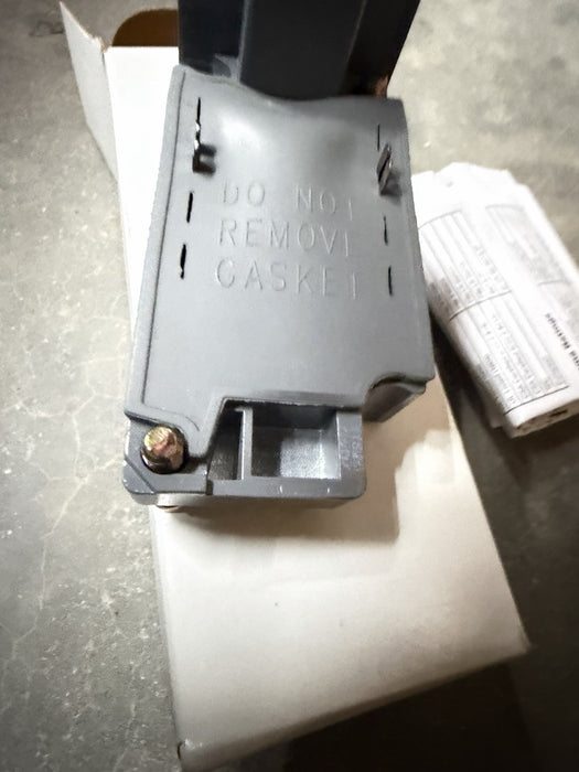 Eaton E51SAL Switch Body New In Box USA