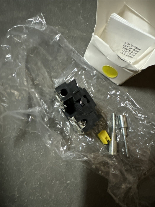 ALLEN BRADLEY 800T-XD2Y Pushbutton Contact Block
