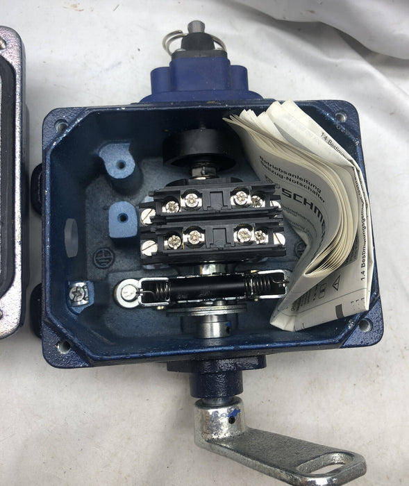 NEW SCHMERSAL T3Z068-22YR 101087881 PULL CABLE EMERGENCY STOP T3Z 068-22YR