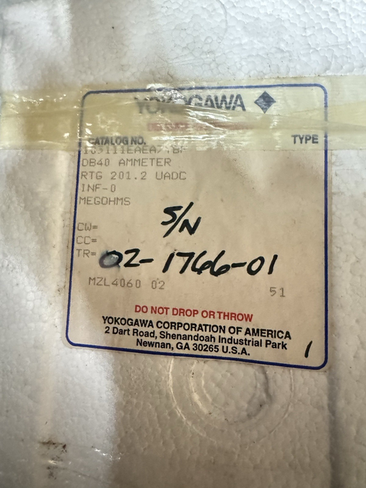 Yokogawa DB-40 103111EAEA-7YBF  2500VDC NIB GP7000-2   0-200 Megaohms meter
