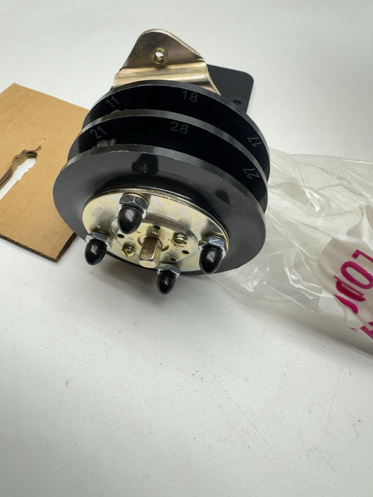 NEW ELECTROSWITCH 2404C 600VAC 6A NIB