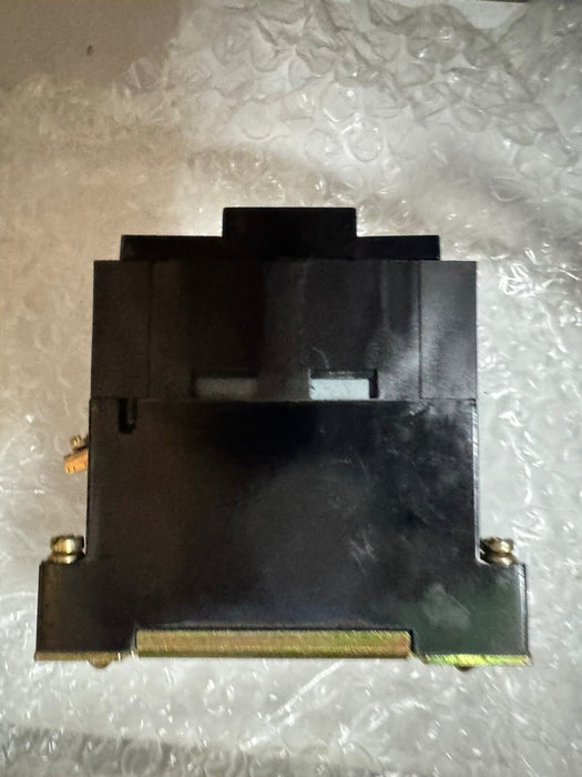 NEW ALLEN-BRADLEY BULLETIN 700 700-R220A1 TYPE R 120 VAC RELAY 2 N.C 2 N.O