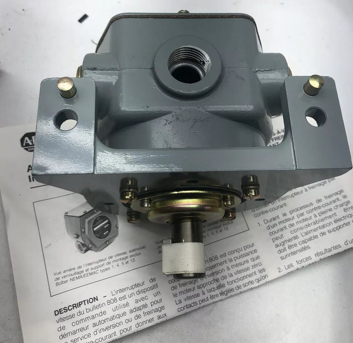 NEW ALLEN BRADLEY 808-K1X1 Speed Switch 808-K1 W/ BOTTOM CONDUIT OPENING N.C.
