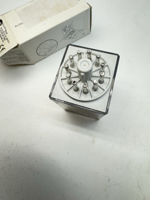 NEW Allen Bradley QTY:1 700-HA33A24 Relay  3 C/O 3PDT 10 AMP 24VAC