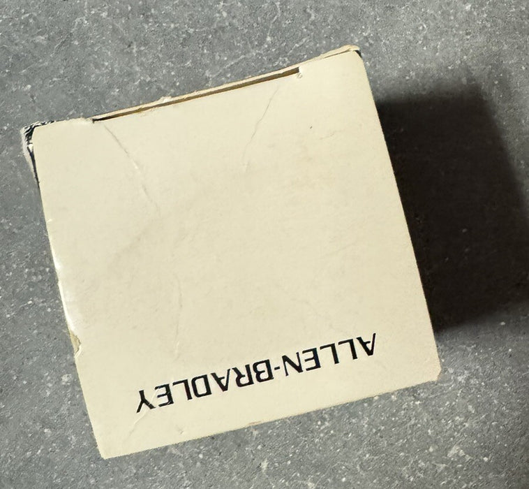 800T-XD3 NEW ALLEN BRADLEY CONTACT BLOCK 800TXD3