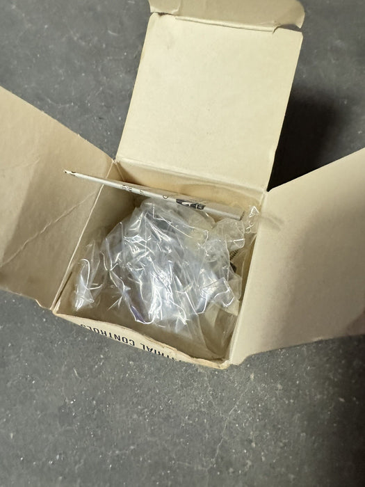 800T-XD3 NEW ALLEN BRADLEY CONTACT BLOCK 800TXD3