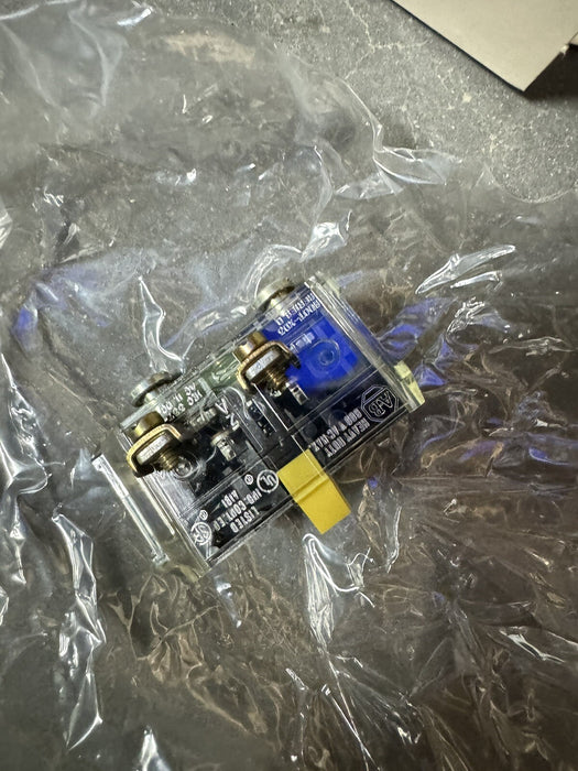 800T-XD3 NEW ALLEN BRADLEY CONTACT BLOCK 800TXD3