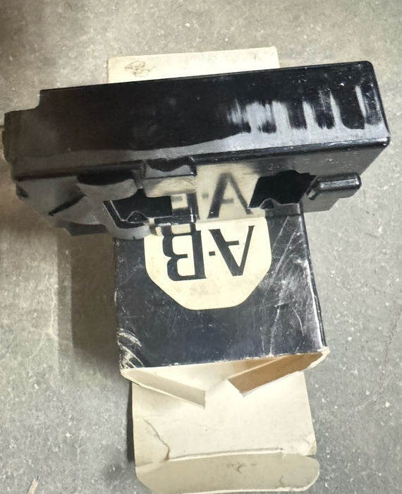 ALLEN BRADLEY CAT# 70A86 OPERATING COIL SIZE 0 120 VOLTS  60 HZ