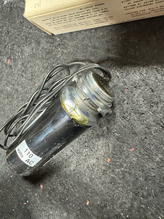 SKM TRIP TRAP INTERLOCK TRIP INDICATOR 110 VAC RESET WITH MAGNET NIB