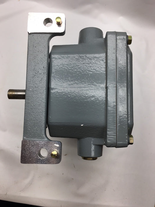 NEW Allen Bradley Speed Switch Cat # 808-M17LA4 NIB