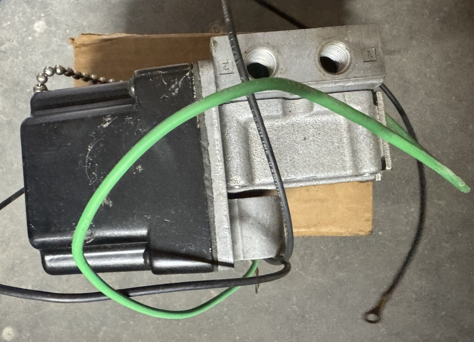 CCJ125B01 PARKER SCHRADER BELLOW SOLENOID VALVE 1/4"NPT 120VAC VAC-150 PNEUMATIC