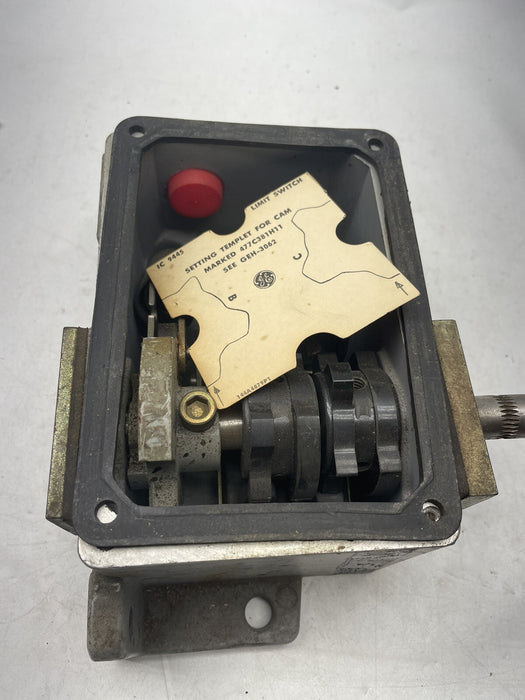 NEW GENERAL ELECTRIC LIMIT SWITCH IC9445 B204M LEVER OPERATED 15 AMPS 600V