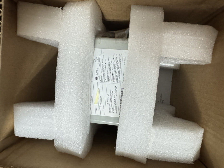 1056 NEW IN THE BOX 1056-03-21-38-AN EMERSON ROSEMOUNT PH ANALYZER