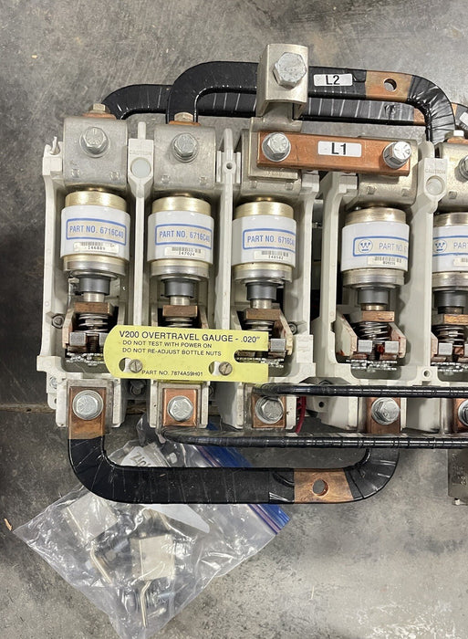 V211K5CJZ1 NEMA 5 REVERSING VACUUM CONTACTOR CUTLER HAMMER 110/120V COIL 270A