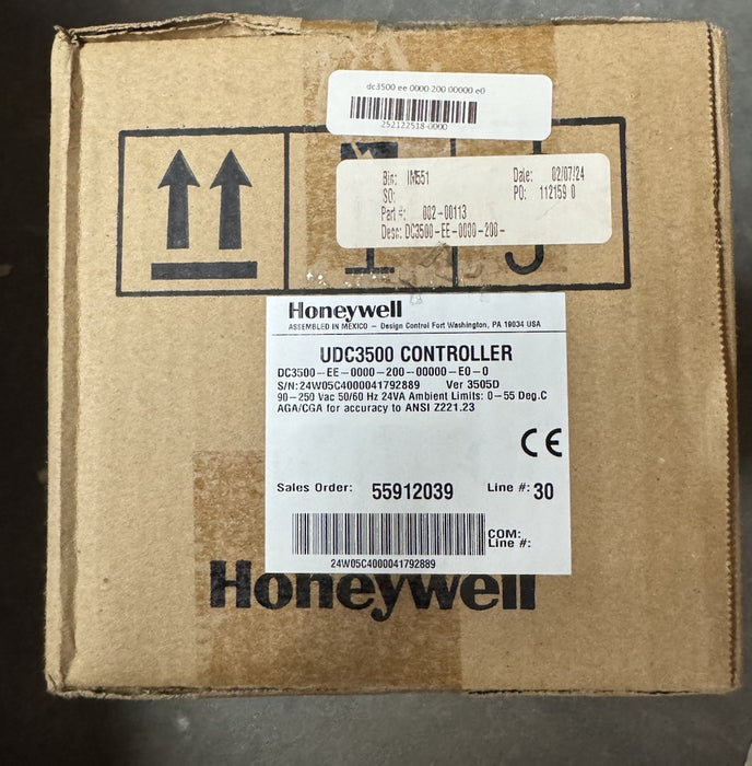 UDC3500 NEW UNUSED HONEYWELL CONTROLLER  DC3500-EE-0000-200-00000-E0-0