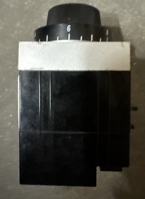 CAN'T READ PART # UNUSED AGASTAT 7012BF TIMING RELAY 1-10 MIN TIME DELAY 240 VAC