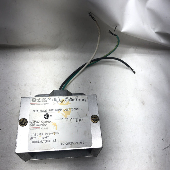 NEW GE LIGHTING SYSTEMS CAT NO. MPM-3PR FIXTURE FITTING