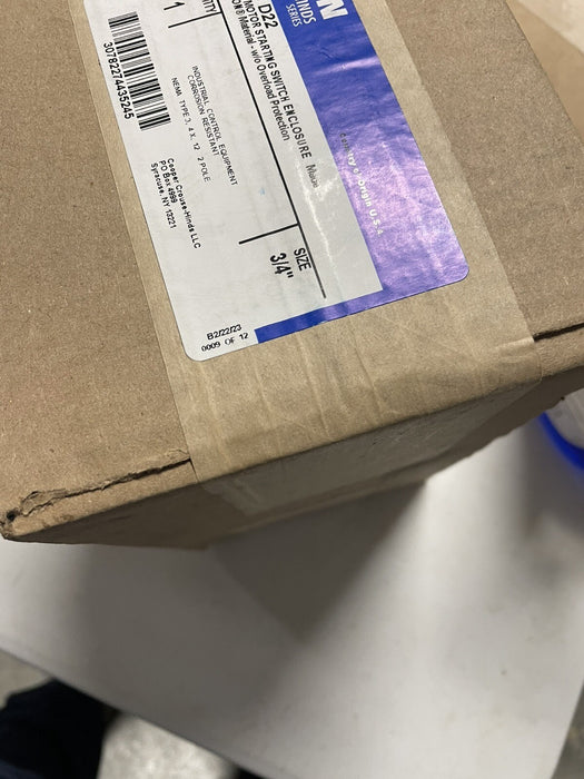 NEW NSSC D22 EATON CROUSE HINDS MANUAL MOTOR STARTER KRYDON FIBERGLASS ENC 3/4"