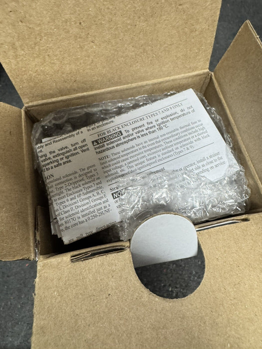 EF8342G001MS NEW ASCO REDHAT 120V 1/4" 4 way 2 SOLENOID VALVE W/ MANUAL OPERATOR