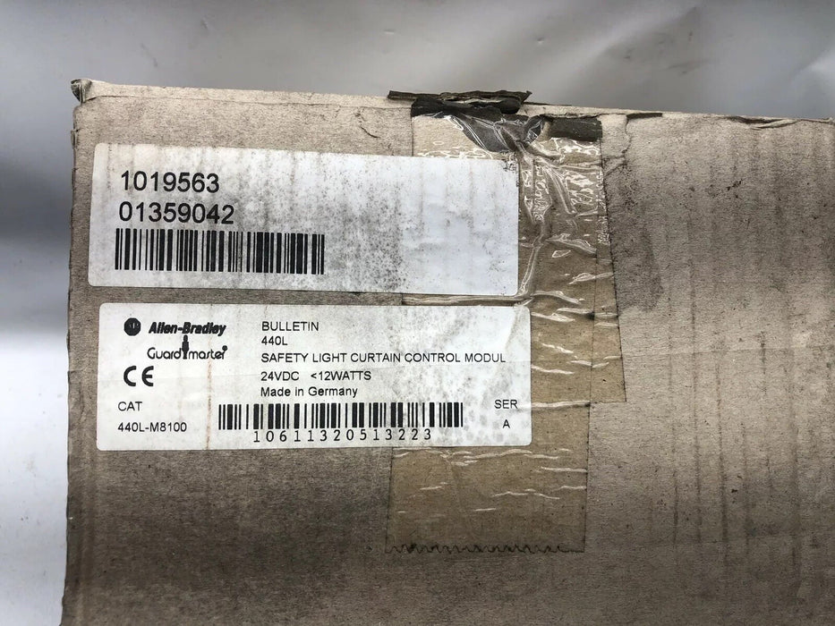 NEW ALLEN-BRADLEY 440L-M8100 SAFETY LIGHT CURTAIN MODULE 24VDC 440L  M8100