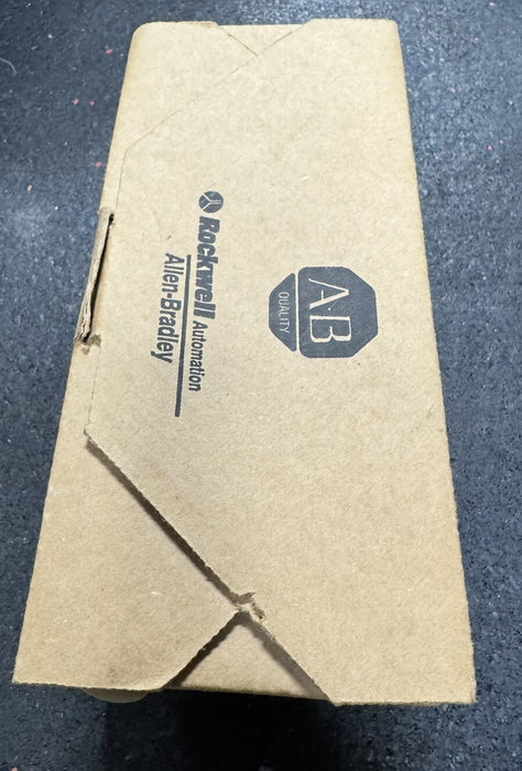 1492-IFM40F-FSA-4 ALLEN BRADLEY 40 POINT FUSIBLE INTERFACE MODULE