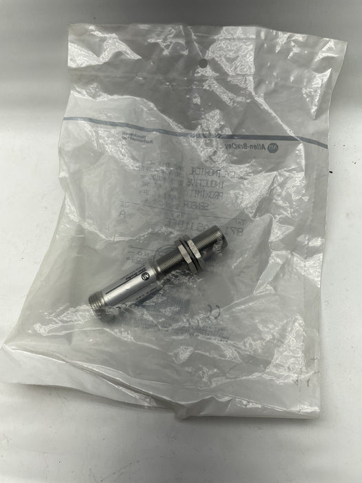 NEW FACTORY SEALED ALLEN BRADLEY 871T-A5J18FE SERIES A INDUCTIVE PROX SENSOR