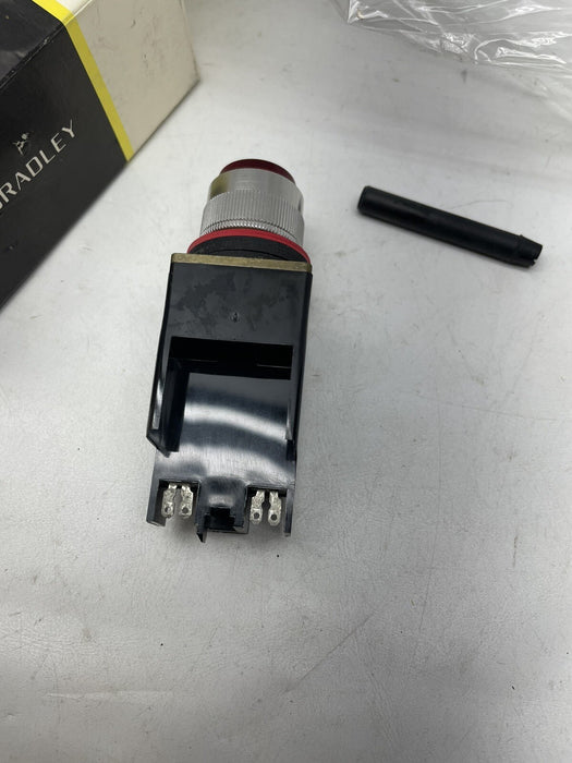 New In Box Allen Bradley 800MR-P16R SER D PILOT LIGHT SMALL RED CAP 120VAC XFMER