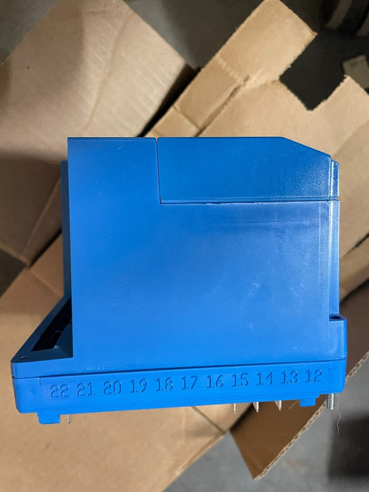 RM7823 A 1016 Honeywell Combustion Controller RM7823A 1016 Brand New