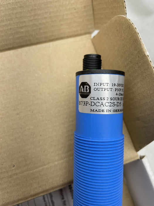 NEW ALLEN BRADLEY 873P-DCAC2S-D5 ULTRASONIC PROXIMITY SENSOR PNP X 2 19-30VDC