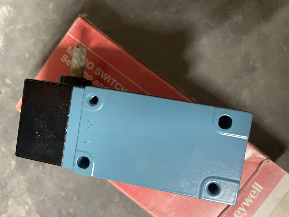 NEW HONEYWELL MICRO SWITCH LSR1A 1 NO AND 1 NC SIDE ROTARY LIMIT