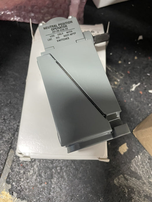 802T-NPTP   2022 Brand New Allen Bradley 802T-NPTP /J Limit Switch