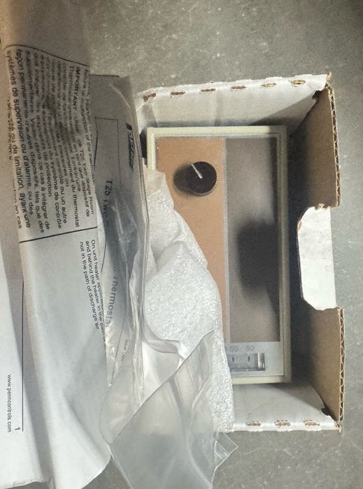 NEW PENN T25A-1C  THERMOSTAT 2 STAGE ROOM THERMOSTAT 40-90 DEG F