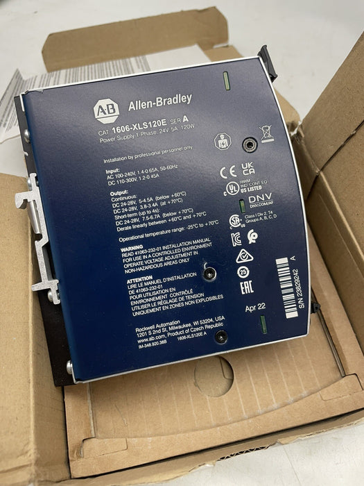 1606-XLS120E NEW ALLEN BRADLEY DC POWER SUPPLY 100-240VAC 24VDC OUT 120 WATT 5A