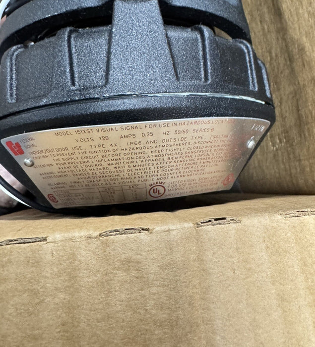 Federal Signal 151XST-120G Strobe Light Hazardous Location Green 120Vac UNUSED