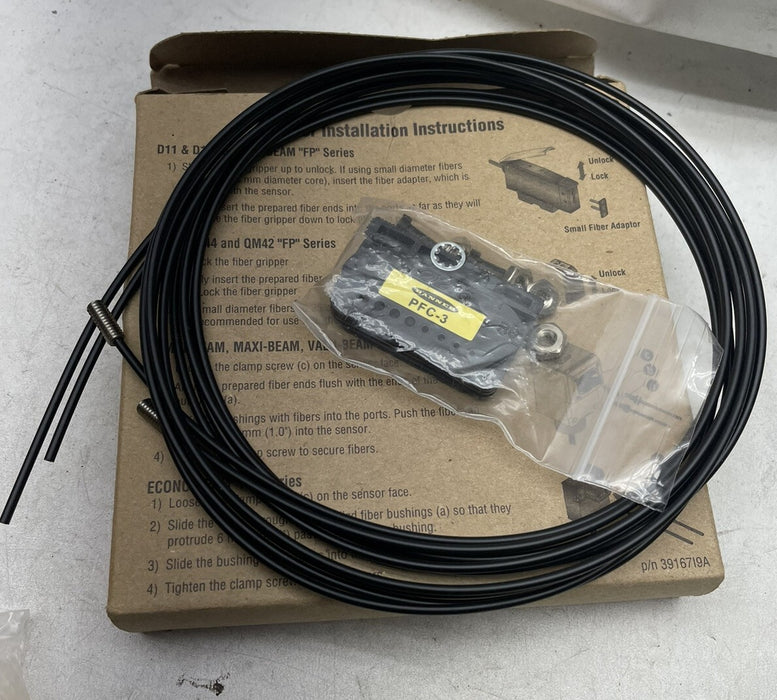 NEW BANNER PIT46UM8-32MHF / 61175 FIBER OPTIC CORD