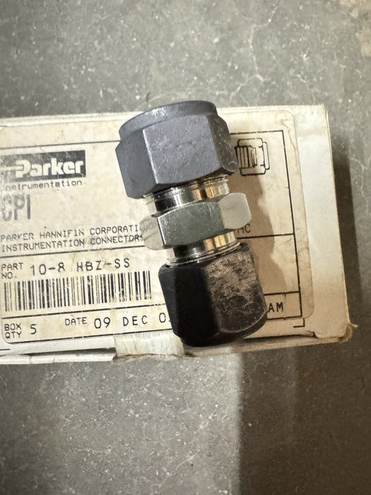 NEW BOX OF 1 PARKER 10-8-HBZ-SS CPI COMPRESSION UNION 5/8" TUBE X 1/2" TUBE
