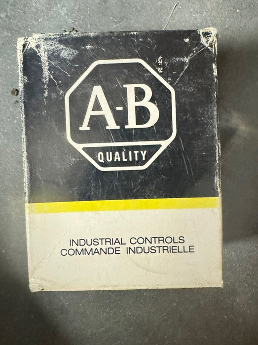 700-P400A1 SER A NEW ALLEN-BRADLEY BULLETIN 700 TYPE P 120 VAC RELAY 4 N.O