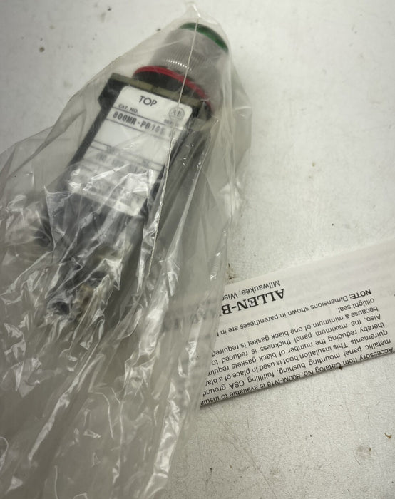 NEW Allen Bradley 800MR-PB16GAK SMALL ROUND ILLUMINATE PUSHBUTTON GREEN EXT HEAD