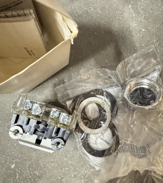 New Allen Bradley 800T-H2A 2 Pos Maintained Selector Switch 800TH2A ser T