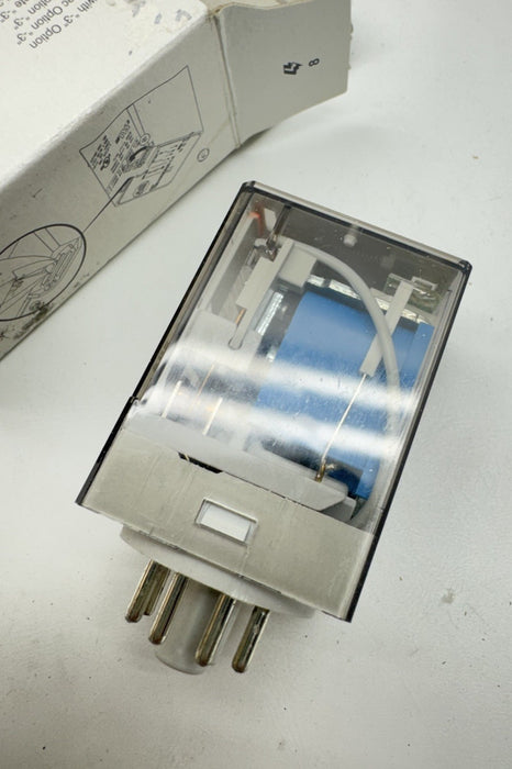 NEW Allen Bradley QTY:1 700-HA32Z24-4 Relay  DPDT 24VDC