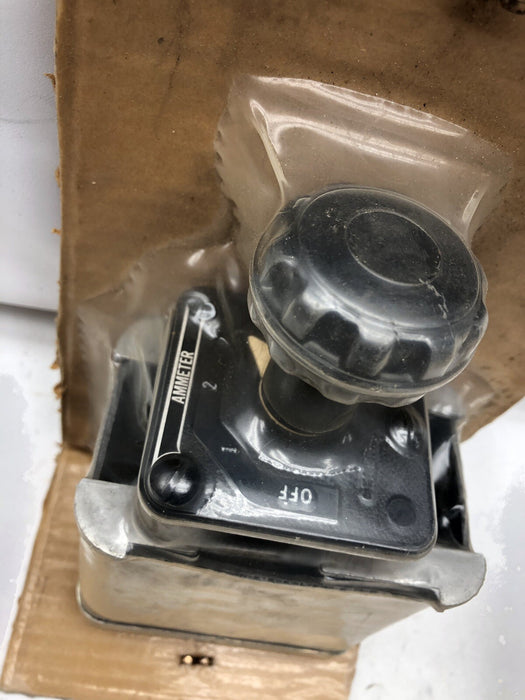 GE  AMMETER SELECTOR SWITCH 4 POSITION SEALED IN THE ORIGINAL PACKAGING